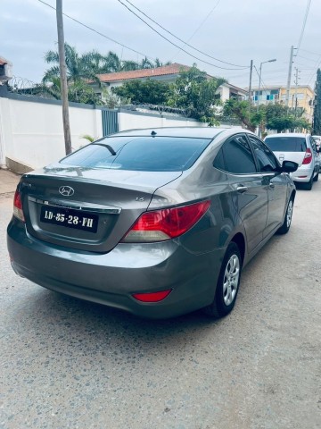 Venda Vendo Hyundai Accent Limpo