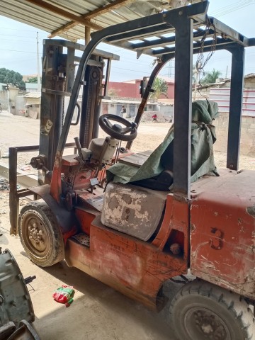 Venda Empilhadeira/3T/Usado