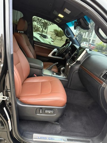 Venda TOYOTA LAND CRUISER | VXR V8 - 5.7