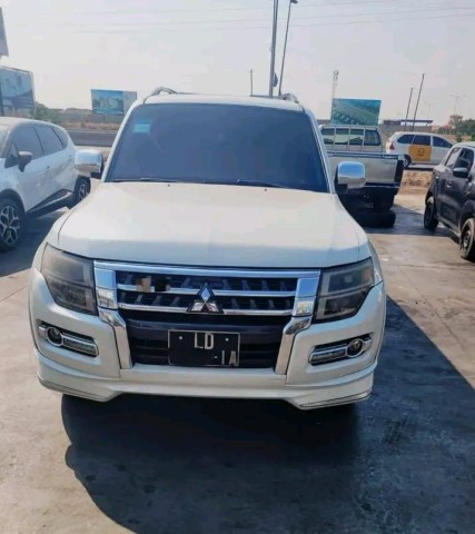 Venda MITSUBISHI PAJERO | 3.8