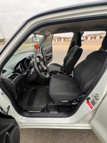 Venda Suzuki Swift limpo 2023