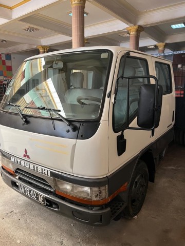 Venda VENDE-SE MITSUBISHI CANTER.