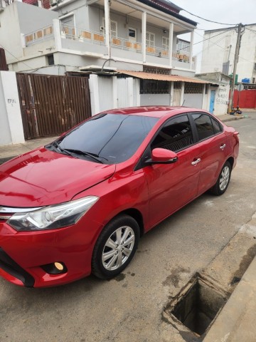 Venda TOYOTA YARIS LIMPO