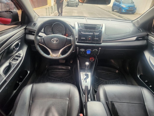 Venda TOYOTA YARIS LIMPO