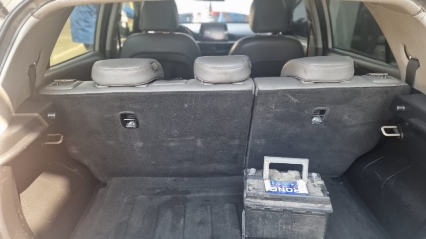 Venda TOYOTA YARIS LIMPO
