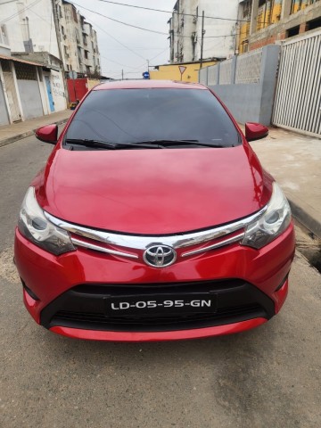 Venda TOYOTA YARIS LIMPO