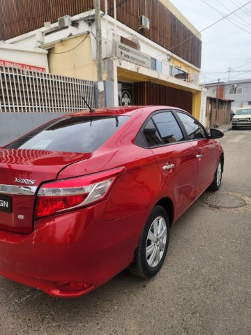 Venda TOYOTA YARIS LIMPO