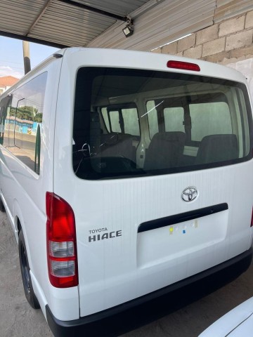 Venda Vendo Toyota Hiace Nova