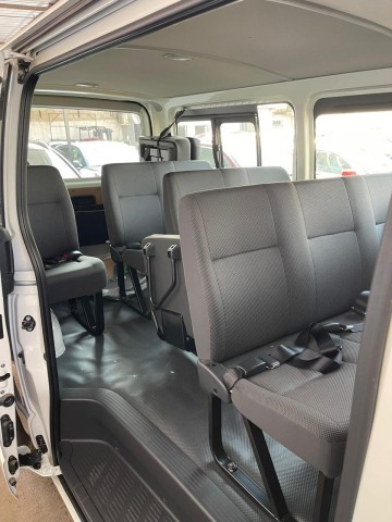 Venda Vendo Toyota Hiace Nova