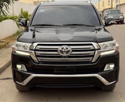 A venda TOYOTA LAND CRUISER | VX.R 2015