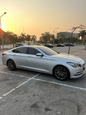 Venda HYUNDAI GENESIS V8