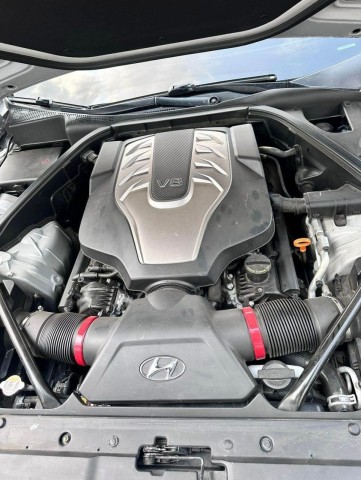 Venda HYUNDAI GENESIS V8