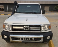 A venda Toyota Land Cruiesr HZ