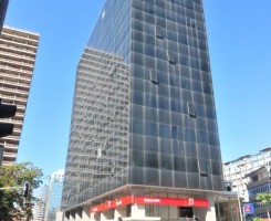 A venda Apartamento T2 mobilado Edifício Pedro Félix Machado