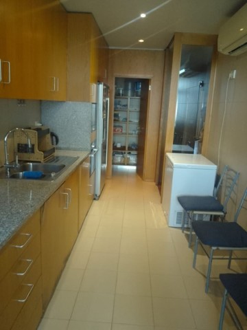 Venda Apartamento T2 mobilado Edifício Pedro Félix Machado