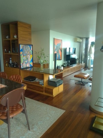 Venda Apartamento T2 mobilado Edifício Pedro Félix Machado