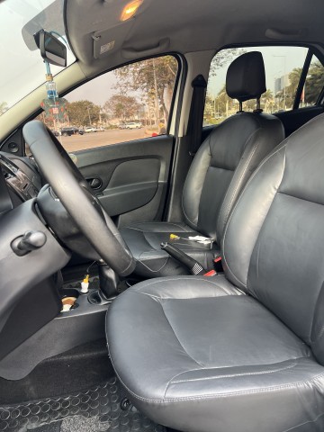 Venda Renault logan impecável