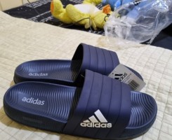 A venda Chinelo Adidas
