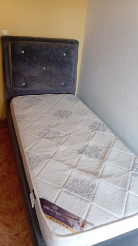 Venda Desapego- Cama solteiro menor