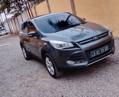 A venda FORD ESCAPE