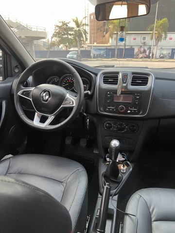 Venda Renault logan 2022 impecável