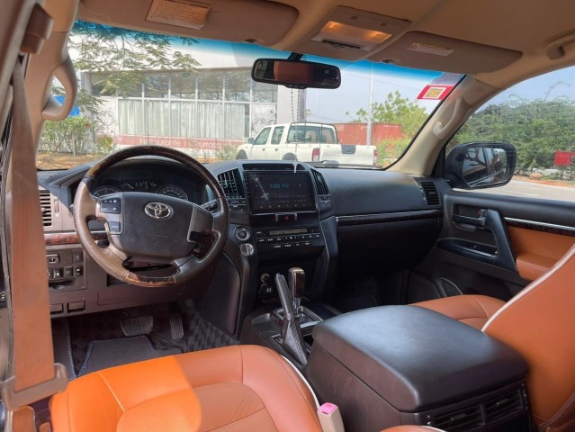 Venda Vendo Toyota Land Cruiser V8..