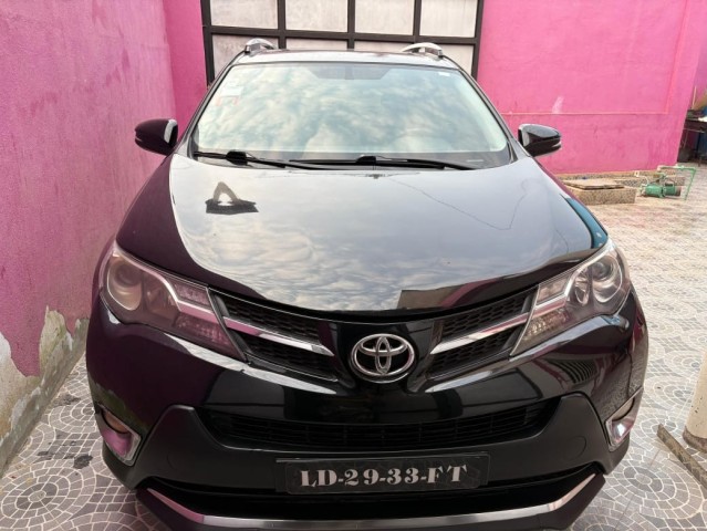 Venda Toyota RAV4 FULL OPTION