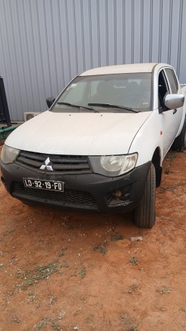Venda Vendo Mitsubishi L200 Limpo