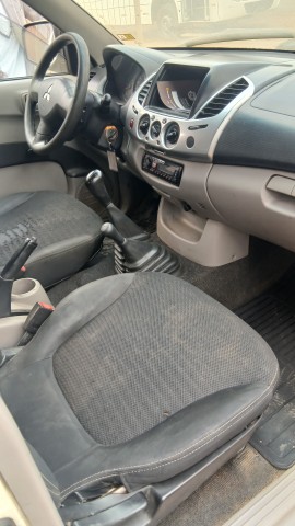 Venda Vendo Mitsubishi L200 Limpo