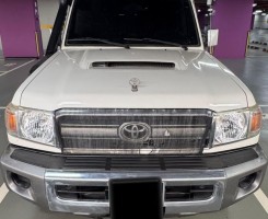 A venda Vendo Toyota Land Cruiser HZ