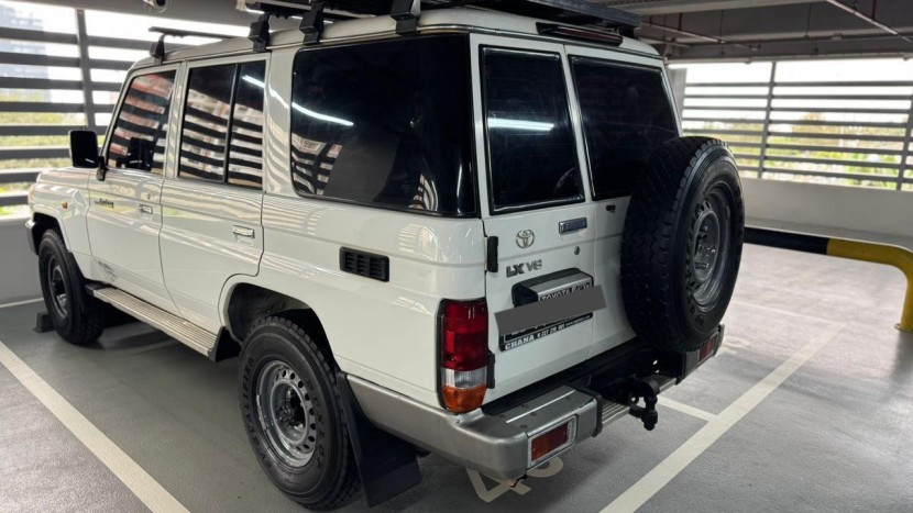 Venda Vendo Toyota Land Cruiser HZ