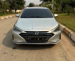A venda HYUNDAY ELANTRA