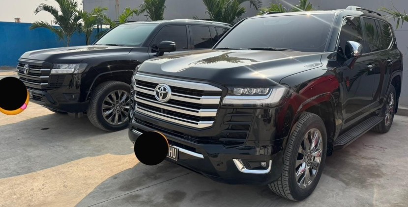 Venda TOYOTA LAND CRUISER LC300 GX.R/VXR TWIN TURBO.