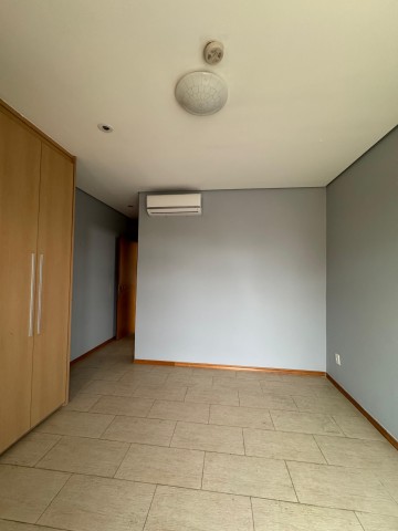 Venda Vivenda V4 com anexo, no Condomínio Riviera, Talatona.