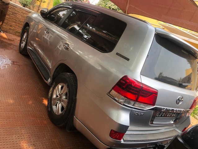 Venda TOYOTA LAND CRUISER VXR | PREMIUM EDITION