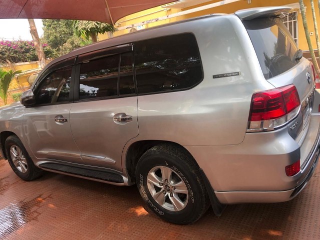 Venda TOYOTA LAND CRUISER VXR | PREMIUM EDITION