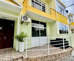 Comprar Moradia V3 Duplex no Condomínio Cuchi Talatona