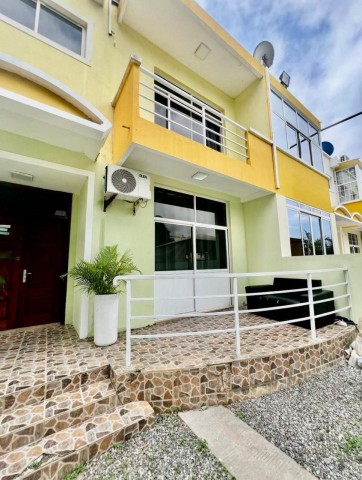 Venda Moradia V3 Duplex no Condomínio Cuchi Talatona