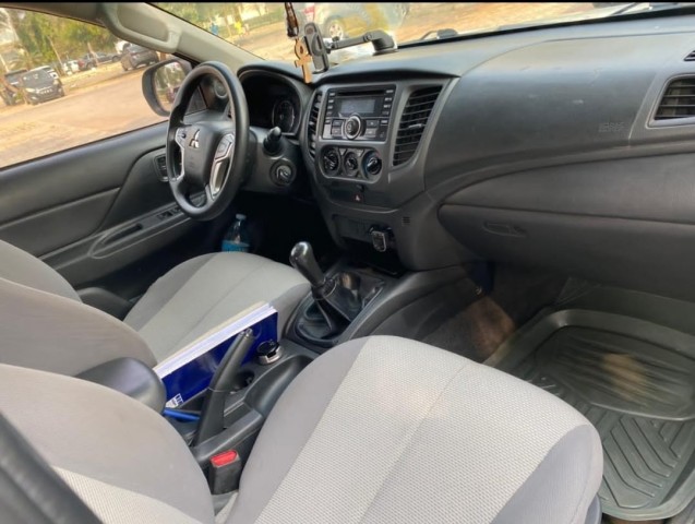 Venda MITSUBISHI L200