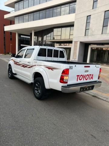 Venda TOYOTA HILLUX