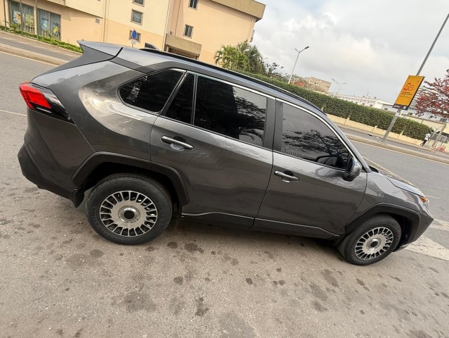 Venda TOYOTA RAV4