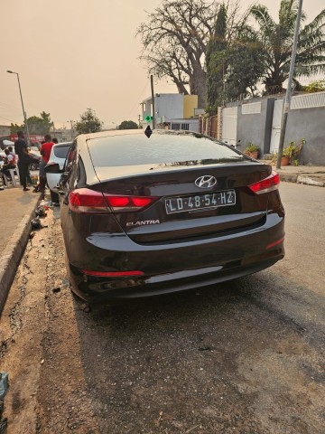 Venda HYUNDAI ELANTRA FULL OPTION 2018