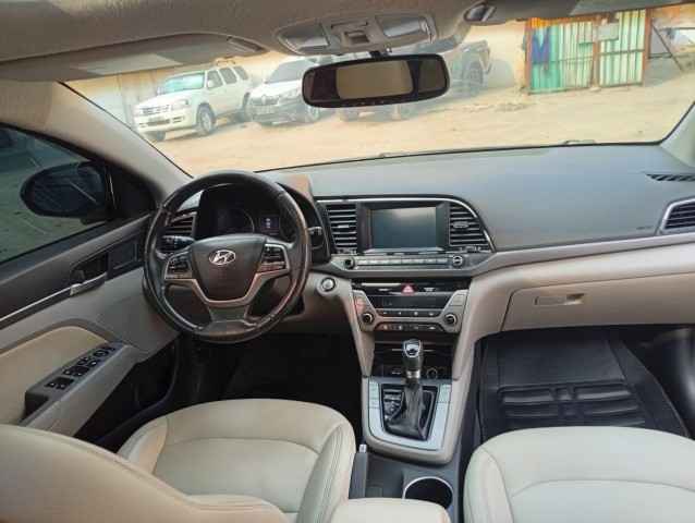 Venda HYUNDAI ELANTRA FULL OPTION LIMPO