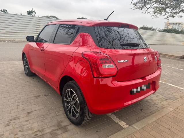 Venda Vendo Suzuki Swift Limpo