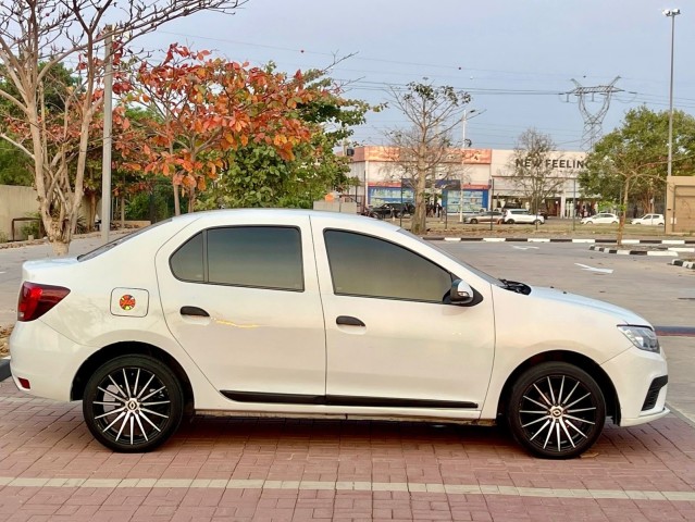 Venda Renault logan impecável