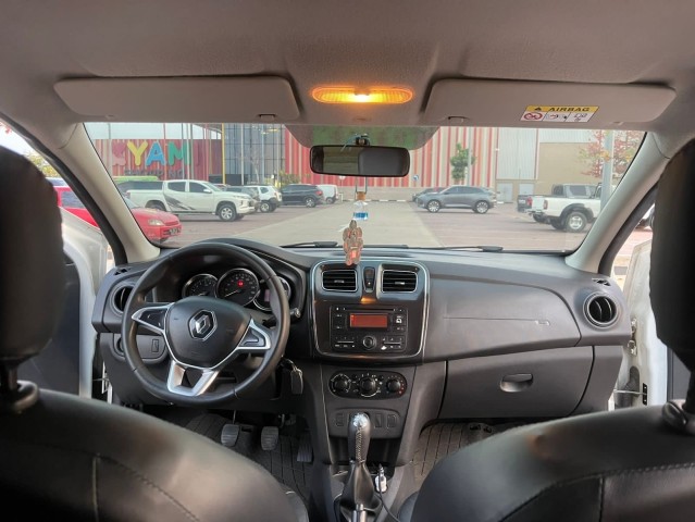 Venda Renault logan impecável