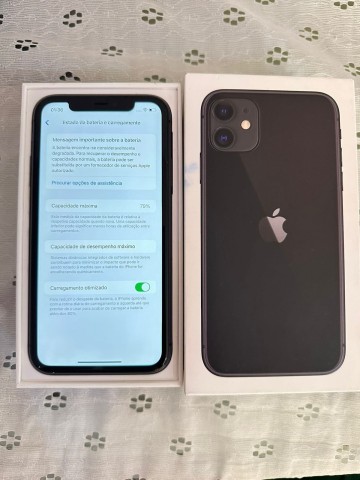 Venda IPhone 11 normal semi novo