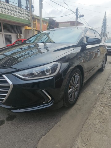 Venda HYUNDAI ELANTRA FULL OPTION LIMPO