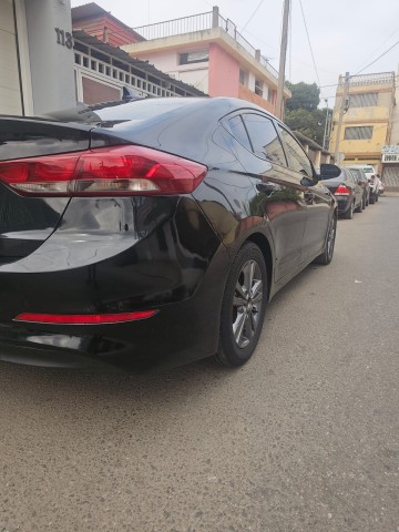 Venda HYUNDAI ELANTRA FULL OPTION LIMPO