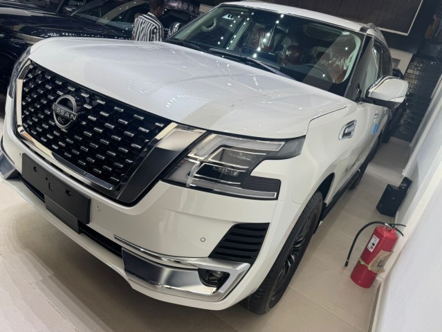 Venda NISSAN PATROL PLATINUN